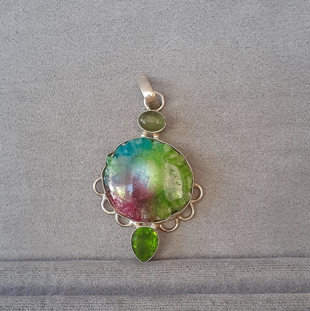 Vintage Peridot and fluorite Pendent